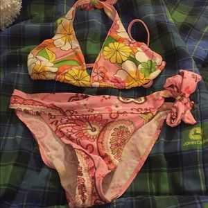 Two pieces bathing suit